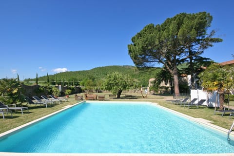 Seasonal outdoor pool, sun loungers
