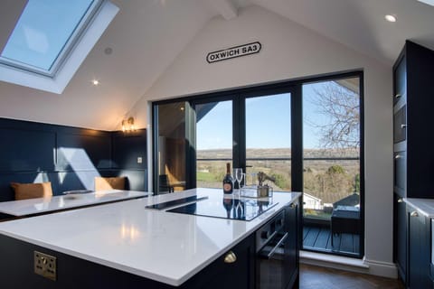 Microwave, oven, highchair