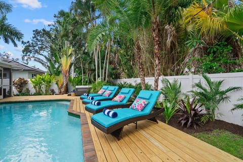 Heated swimming pool 