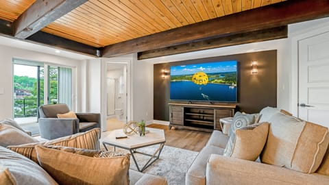 House, Multiple Beds, Patio (Backwater Bliss) | Living area