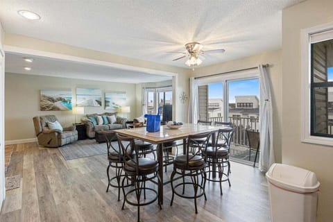 Condo, Multiple Beds, Patio (Golden Retreat) | Interior