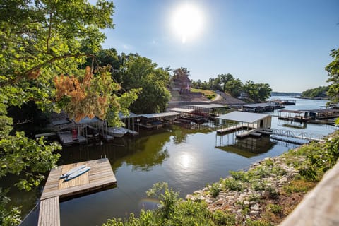 Dock