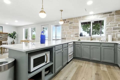 House, Multiple Beds, Hot Tub (Heron at Onyx Edge) | Private kitchen