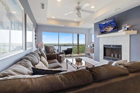 Condo, Multiple Beds, Pool Access (Emerald Escape) | Living area