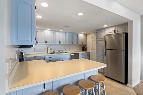 House, Multiple Beds, Patio (Dockside Dreams) | Private kitchen