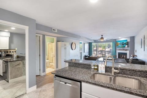 Condo, Multiple Beds, Patio (Lake Time Retreat) | Private kitchen