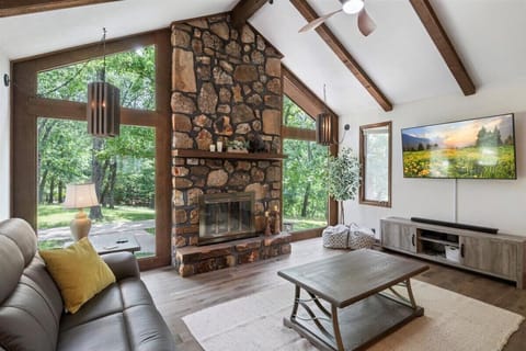 House, Multiple Beds, Patio (View Haven) | Living area