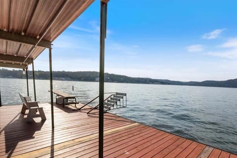 Dock