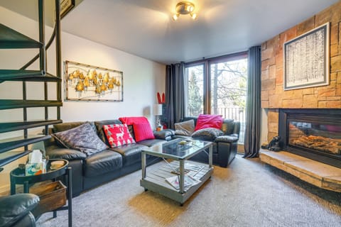 Frisco Vacation Rental | 2BR | 2.5BA | Step-Free Access | 700 Sq Ft