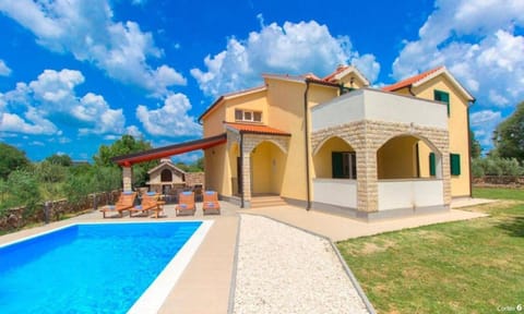 Villa (Four Bedroom Villa with the pool) | Exterior