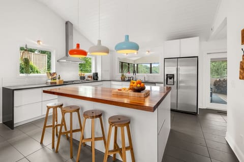 Cook, gather, and enjoy—this kitchen makes it easy.