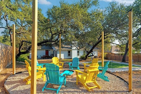 San Antonio Vacation Rental | 4BR | 2BA | 2 Steps Required | 1,800 Sq Ft
