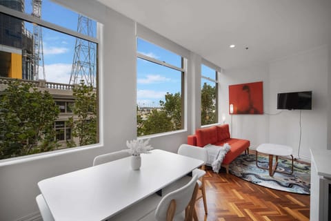 Apartment | Dining