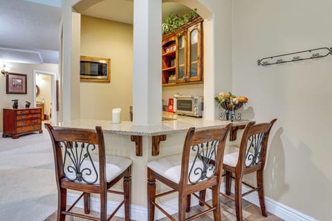 Wet Bar | Lower Level