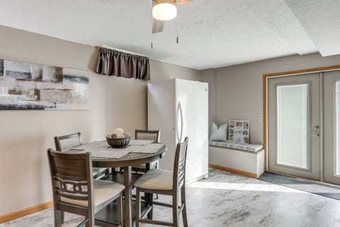 House (4 Bedrooms) | Interior