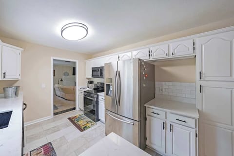 Fully equipped kitchen