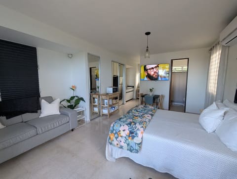 Bedroom,Location,Photo of the whole room,Sea view