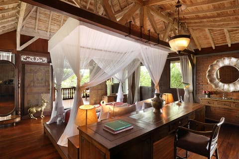 Minibar, in-room safe, desk, rollaway beds