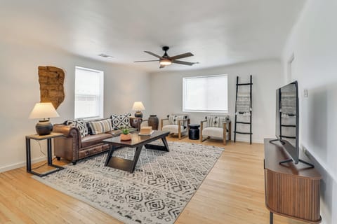 Albuquerque Vacation Rental | 3BR | 2BA | Steps Required | 1,250 Sq Ft
