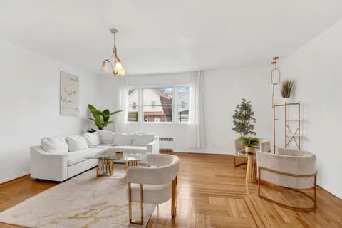 Luxury House | Living area