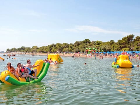 Water, Sky, Boat, Cloud, Boats And Boating--Equipment And Supplies, Lake, Outdoor Recreation, Watercraft, Tree, Aqua