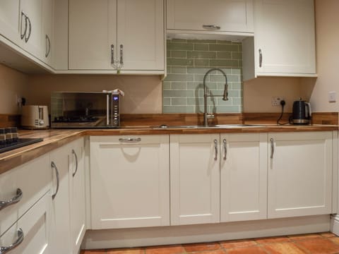 Kitchen | Queens Manor, Kingsthorpe, near Northampton