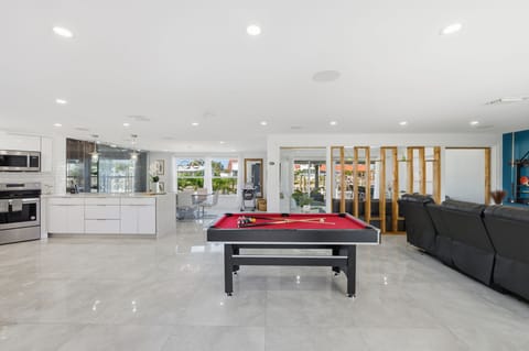 No walls, no limits — just one big, bright, open space to cook, dine, relax, and make memories. Perfect for family laughs, group fun, or solo chill mode.