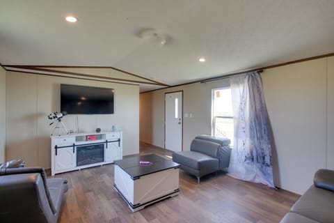 El Reno Vacation Rental | 3BR | 2BA | 1,184 Sq Ft | 5 Steps Required