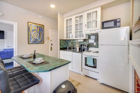 Kitchen | Keurig Coffee Maker | Dishwasher | Cooking Basics