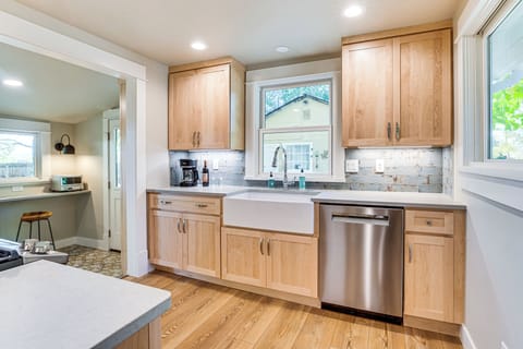 Kitchen | Dishware & Flatware | Cooking Basics