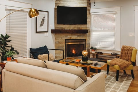 Perfect for all seasons. 🍂 On chilly evenings, light the gas fireplace and enjoy the golden glow ✨, soft seating, and stylish atmosphere. Your ultimate comfort is our priority.