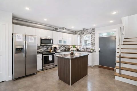 Kitchen: perfect for whipping up anything from breakfast to a feast.
