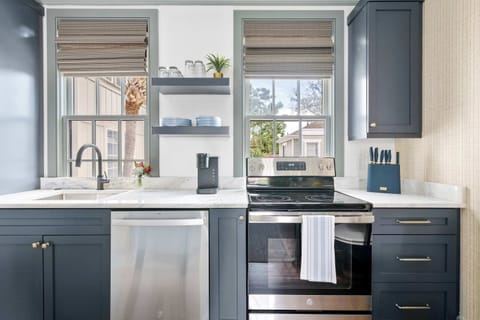 Fully equipped kitchen