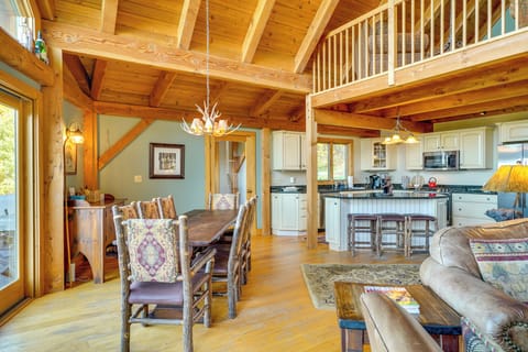 House (4 Bedrooms) | Interior