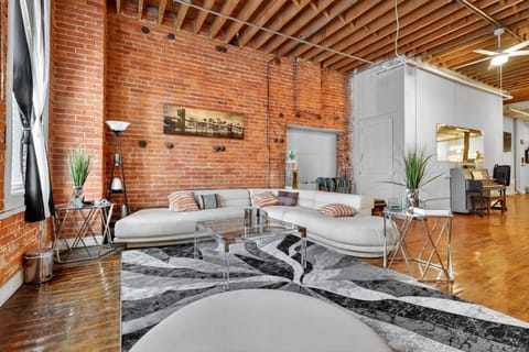 Apartment, 2 Bedrooms | Living area | Smart TV, streaming services