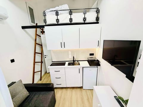 Studio | Living area