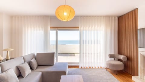 Coastal calm meets modern design. Lounge in this airy, sun-filled living room with uninterrupted ocean views.
#SeaViewLiving #ModernInteriors #CoastalEscape