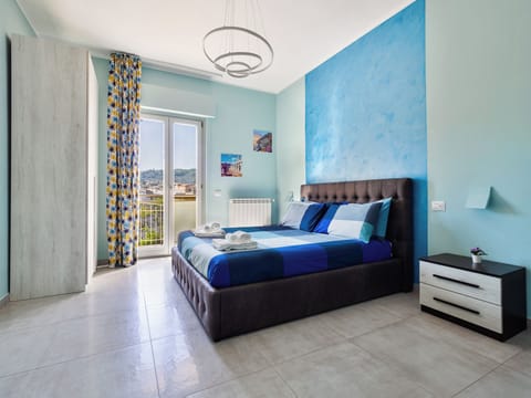 Comfort Apartment, Balcony | Down comforters, desk, laptop workspace, blackout drapes