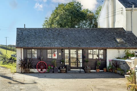 Welcome to Pillhead Cart Linhay, a wholesome sanctuary perfect for up to four guests