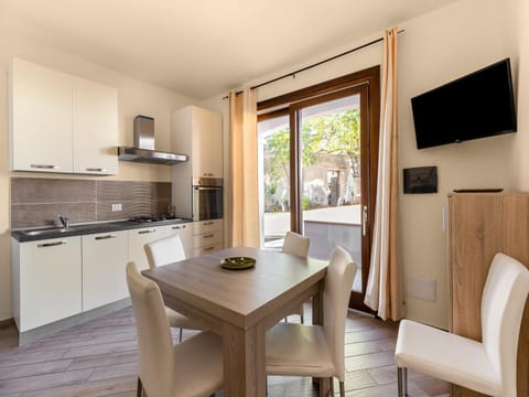 Apartment | Dining