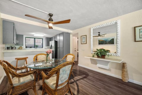 Dininga room and kitchen breakfast bar