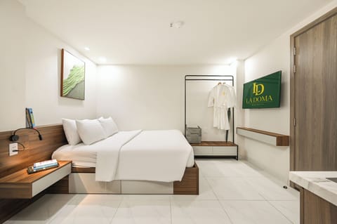 Superior Studio | Minibar, soundproofing, iron/ironing board, free WiFi