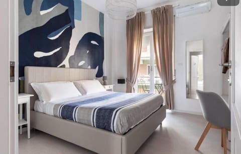 Deluxe Double Room, Balcony | In-room safe, soundproofing, iron/ironing board, free WiFi