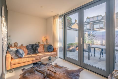 House | Living room