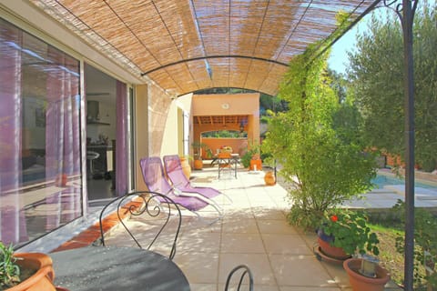 House | Balcony