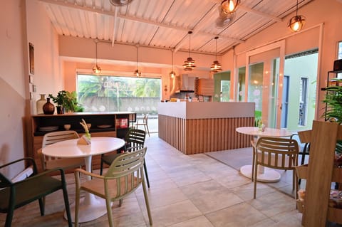 Coffee shop