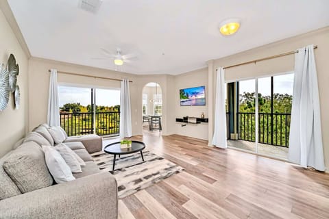 Apartment (2 Bedrooms) | Front of property