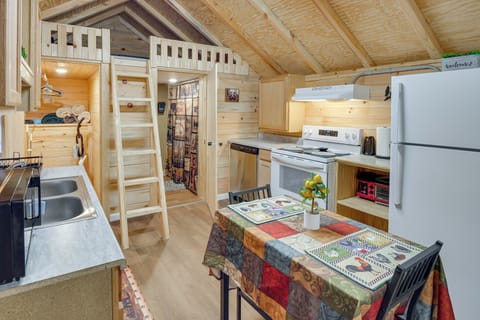 Kitchen | Main Floor | Cooking Basics | Drip Coffee Maker | Microwave | Toaster