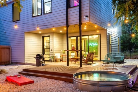 House (5 Bedrooms) | Interior