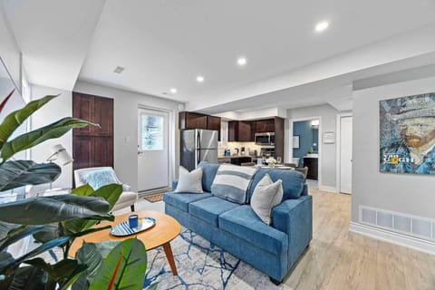 Studio (2 Bedrooms) | Front of property